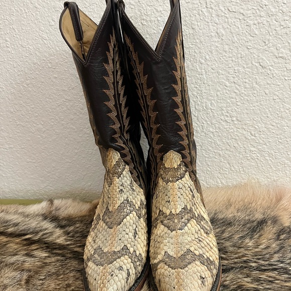 Woman’s Snakeskin Cowgirl Boots - Picture 5 of 16